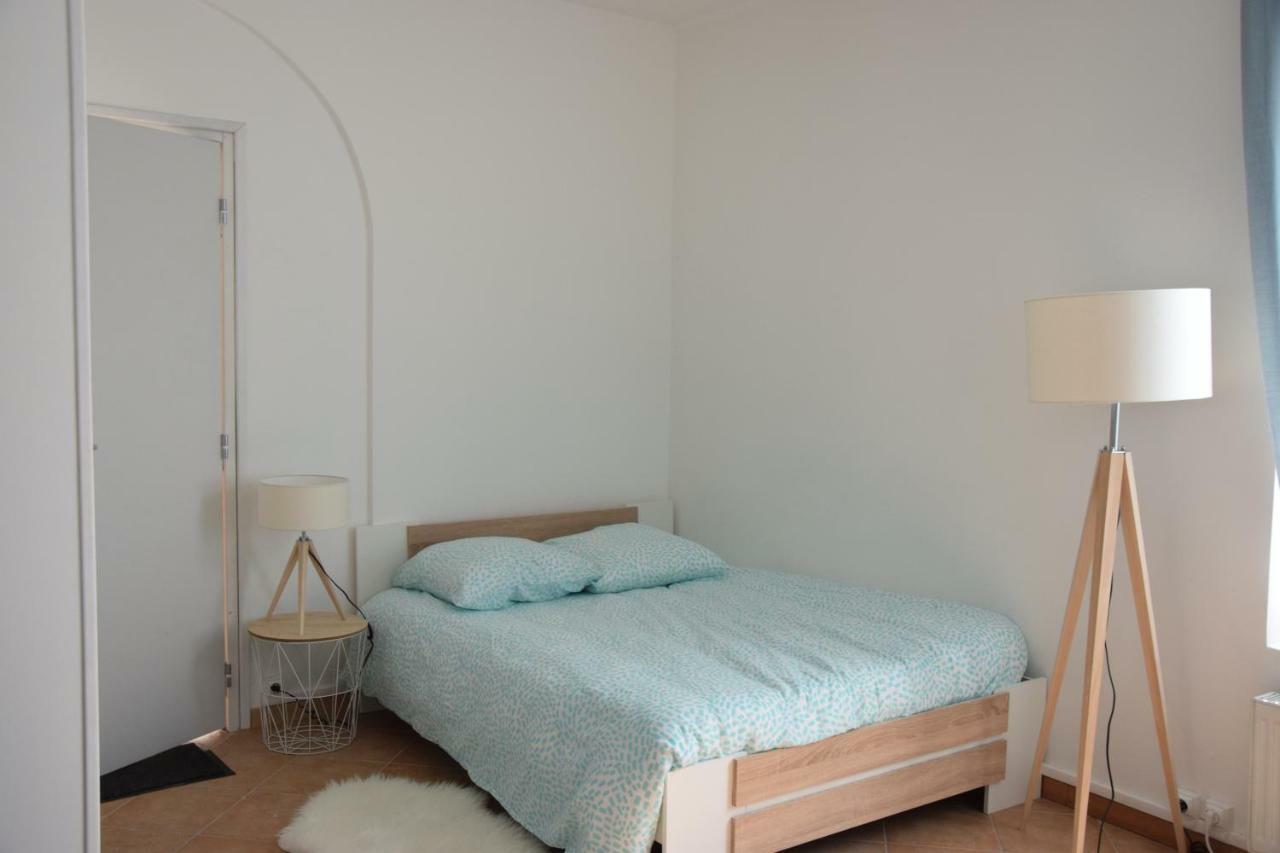 Joli Studio Plein Centre De Milly La Foret Экстерьер фото